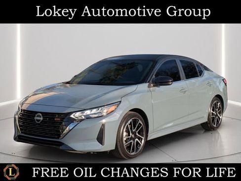 Certified 2025 Nissan Sentra SR w/ Trunk Package image 1