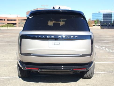 New 2025 Land Rover Range Rover Long Wheelbase SE image 7