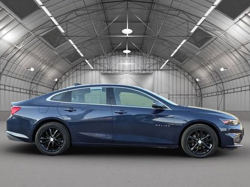 Used 2016 Chevrolet Malibu LT FWD image 8