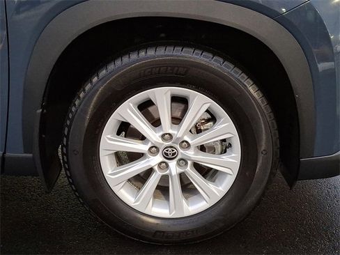 Certified 2024 Toyota Grand Highlander XLE image 12