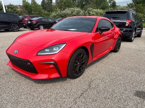 Used 2025 Toyota GR86 Premium w/ GR Wheel Package (TMS RWD image 1