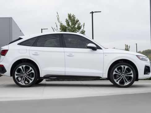 Certified 2023 Audi Q5 2.0T Prestige w/ Prestige Package image 3