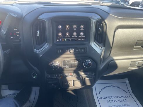 Used 2025 Chevrolet Silverado 2500 Custom w/ Custom Value Package image 22