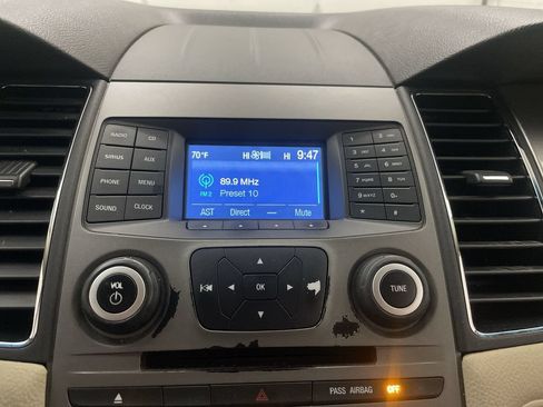 Used 2018 Ford Taurus SEL FWD image 7