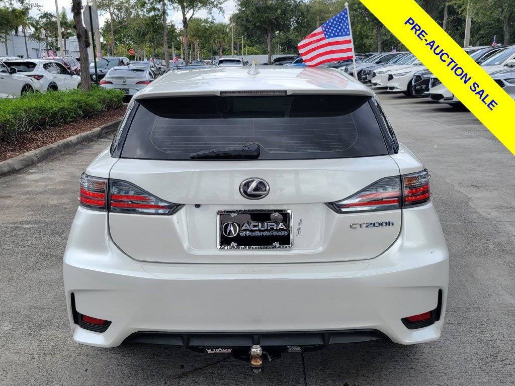 Used 2017 Lexus CT 200h w/ Seat Comfort Package FWD image 6
