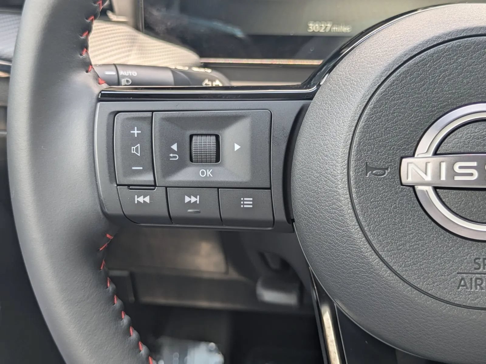 Certified 2026 Nissan Kicks SR FWD image 16