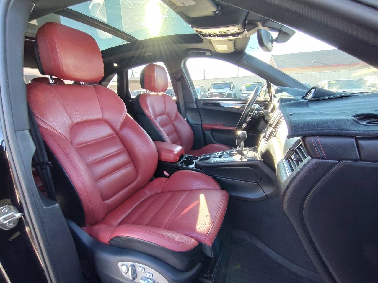Used 2016 Porsche Macan S AWD/4WD image 52