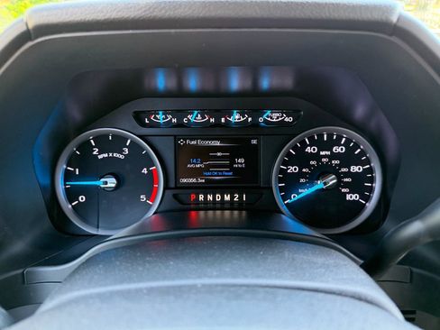 Used 2019 Ford F250 XLT w/ XLT Premium Package AWD/4WD image 28