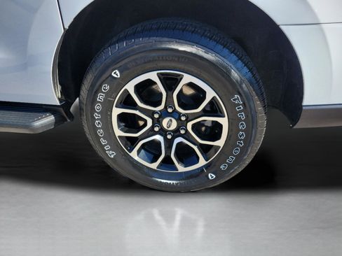 Used 2024 Ford Expedition Max XLT image 40