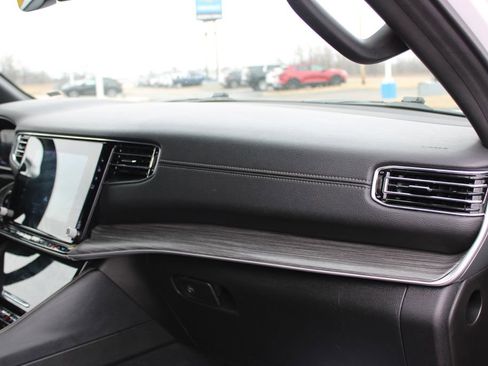 Used 2024 Jeep Wagoneer Series II image 33