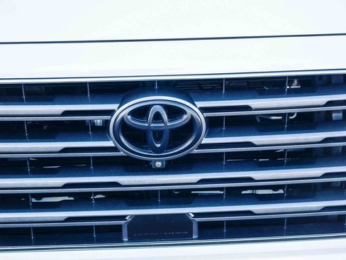 Certified 2023 Toyota Sequoia Limited image 13