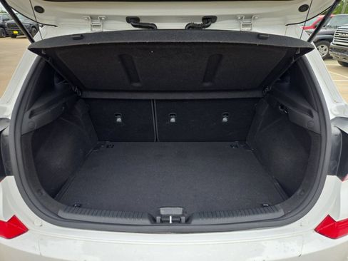 Used 2018 Hyundai Elantra GT FWD image 25