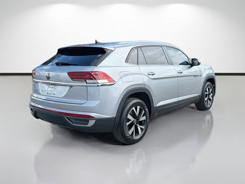 Used 2023 Volkswagen Atlas Cross Sport SE FWD image 3