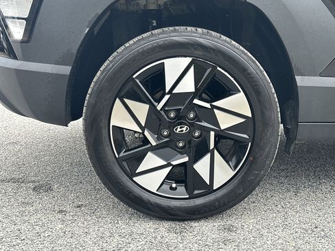 Used 2025 Hyundai Kona SEL image 17
