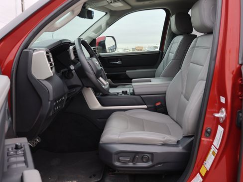 Used 2023 Toyota Sequoia Limited image 14