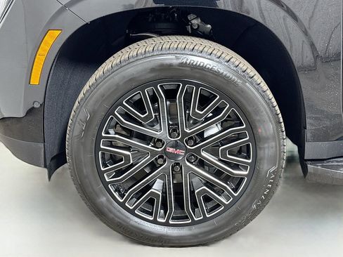 New 2026 GMC Yukon XL Elevation w/ LPO, Floor Liner Package image 19