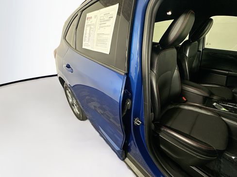 Used 2023 Ford Escape ST-Line w/ Tech Pack #1 FWD image 28