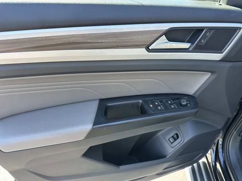 Used 2021 Volkswagen Atlas SEL AWD/4WD image 17