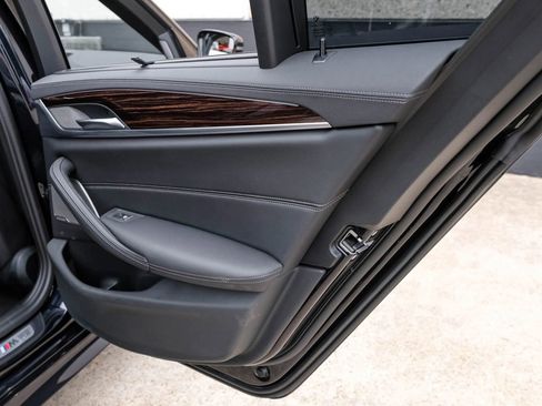 Used 2023 BMW M550i xDrive w/ Executive Package AWD/4WD image 47