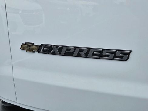 New 2025 Chevrolet Express 2500 w/ Driver Convenience Package image 29