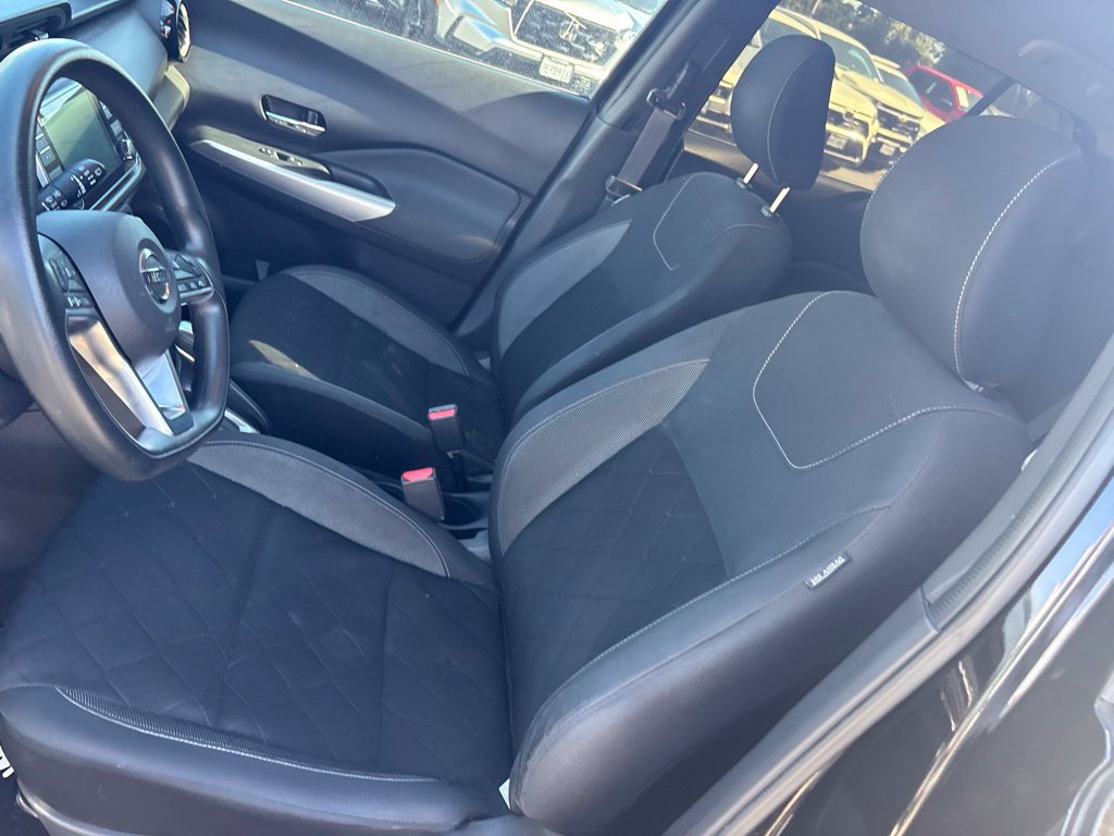 Used 2019 Nissan Kicks SV FWD image 13
