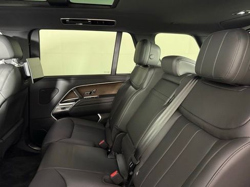 New 2025 Land Rover Range Rover Long Wheelbase SE image 26