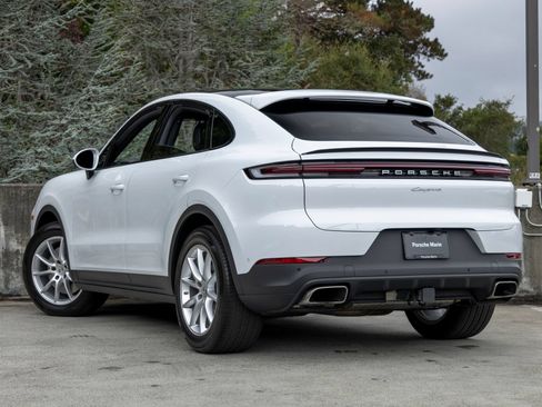 Certified 2026 Porsche Cayenne Coupe AWD/4WD image 3