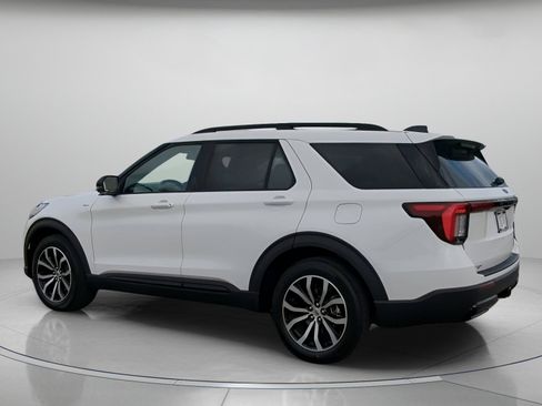 New 2026 Ford Explorer ST-Line RWD image 19