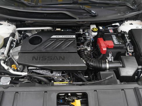 Used 2024 Nissan Rogue SV image 32