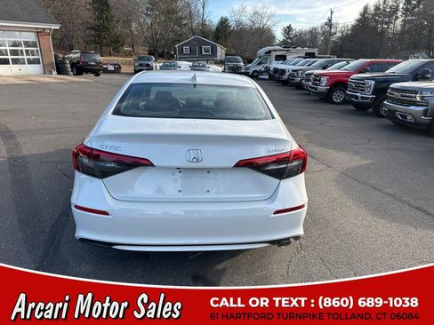 Used 2023 Honda Civic Sport image 4