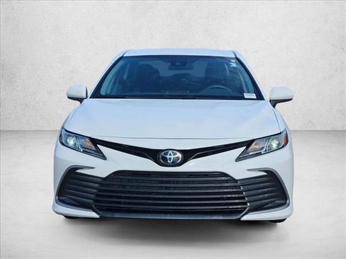 Used 2023 Toyota Camry LE image 2
