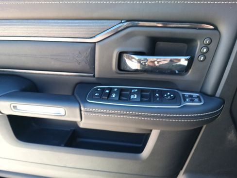 Certified 2024 RAM 2500 Limited image 23