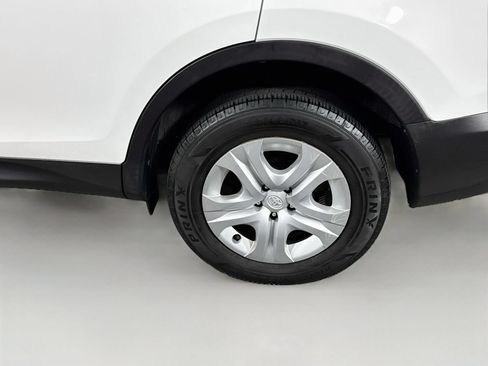 Used 2014 Toyota RAV4 LE AWD/4WD image 22