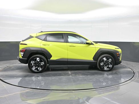 Certified 2025 Hyundai Kona SEL image 9