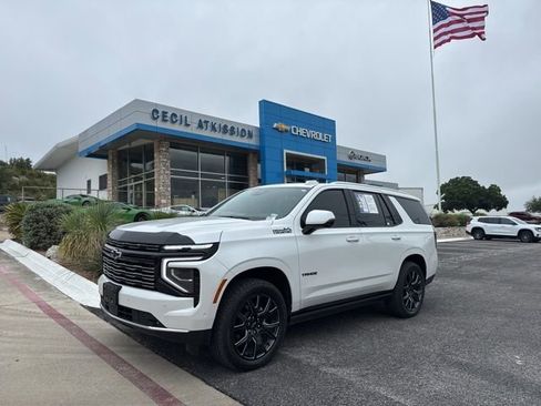 Certified 2025 Chevrolet Tahoe High Country AWD/4WD image 9