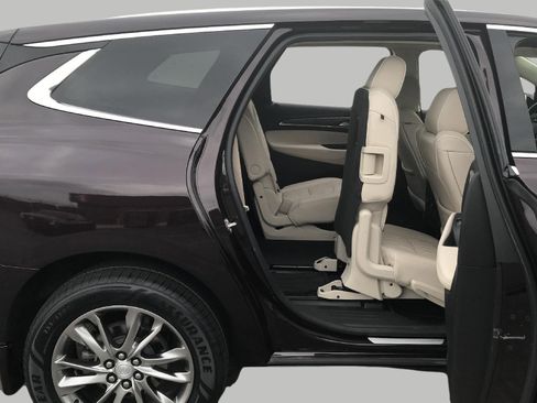 Certified 2022 Buick Enclave Avenir w/ Trailering Package, 5000 lbs. AWD/4WD image 33