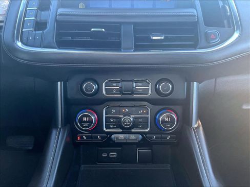 Used 2022 Chevrolet Tahoe LT w/ LT Signature Plus Package image 27