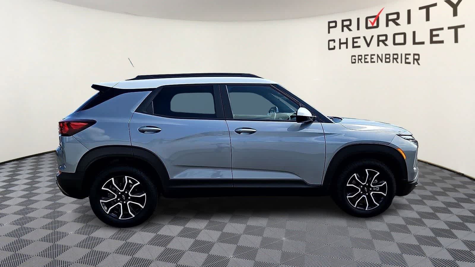 Used 2026 Chevrolet TrailBlazer ACTIV w/ Convenience Package FWD image 9