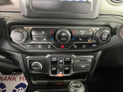 Used 2020 Jeep Wrangler Unlimited Sport S AWD/4WD image 32