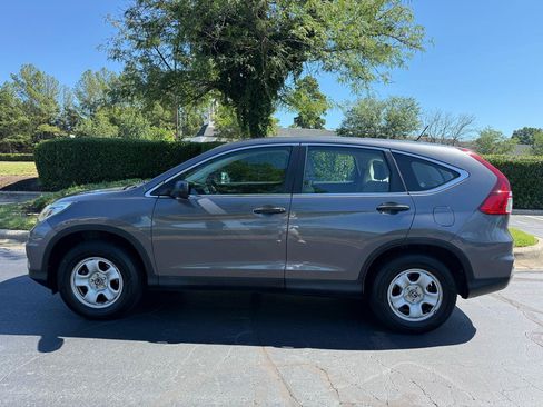 Used 2016 Honda CR-V LX image 2