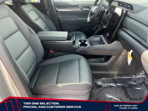 New 2026 GMC Terrain AT4 w/ Convenience Package III AWD/4WD image 19