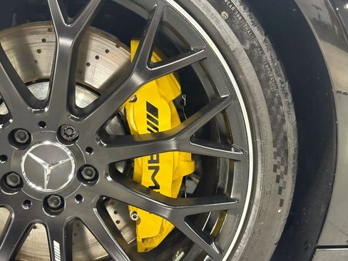 Used 2022 Mercedes-Benz SL 55 AMG 4MATIC w/ Driver Assistance Package image 42