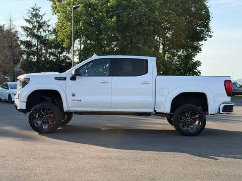Used 2023 GMC Sierra 1500 AT4 w/ AT4 Premium Package AWD/4WD image 3