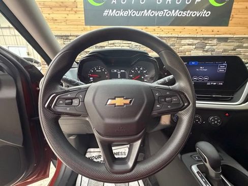 Used 2024 Chevrolet Trax LS FWD image 20
