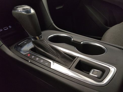 Used 2020 Chevrolet Equinox LT image 26