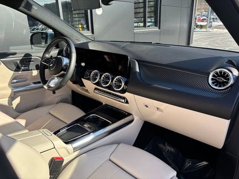 Used 2025 Mercedes-Benz GLA 250 4MATIC image 71