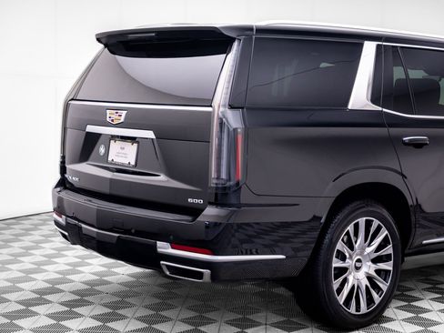 Certified 2026 Cadillac Escalade Platinum Luxury w/ LPO, Floor Liner Package AWD/4WD image 40