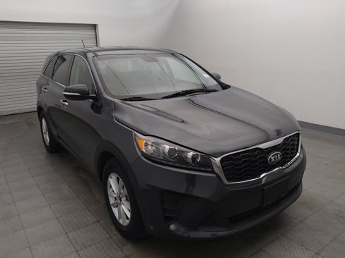 Used 2020 Kia Sorento LX FWD image 13