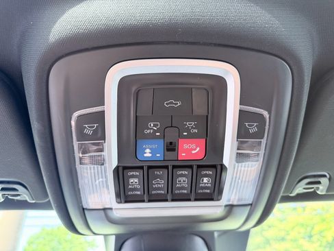 Used 2023 RAM 1500 Limited AWD/4WD image 18