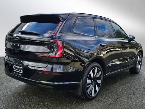Used 2025 Volvo EX90 Ultra image 3
